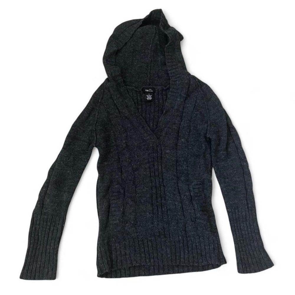 Vintage 2000’s Rue 21 Dark Gray Hooded Sweater